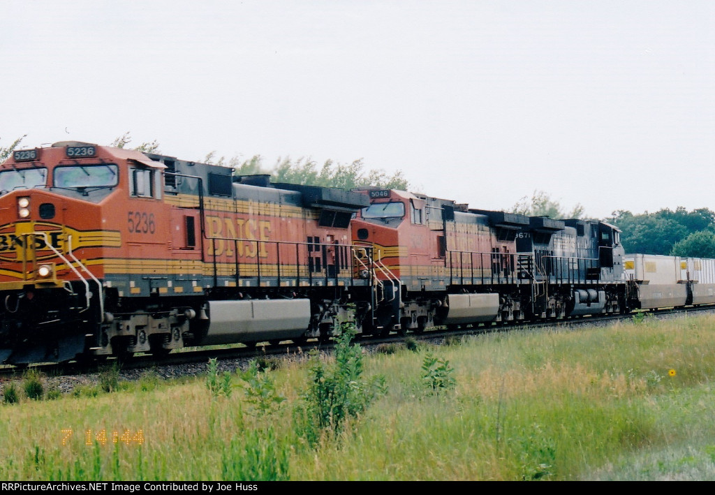 BNSF 5236 East